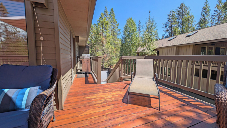 Interior 5, Red Cedar 53, Deschutes
