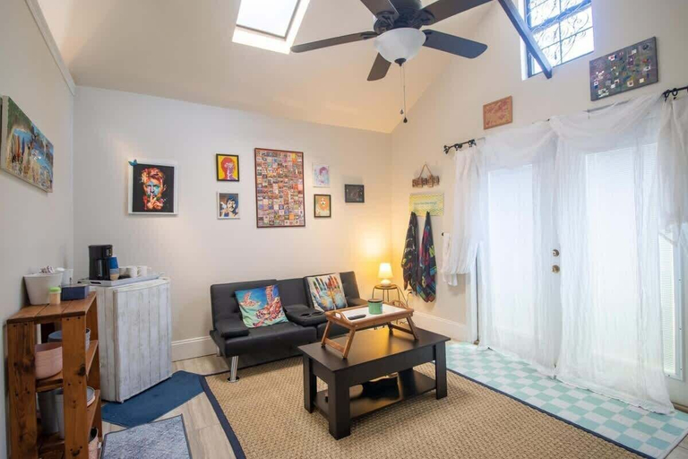 Living area 2, Shadow Beach Retreat, Harrison