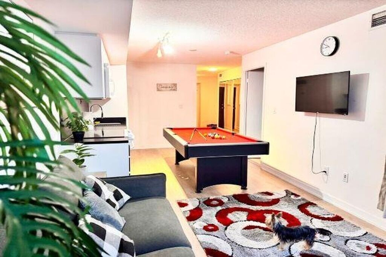 Game room 4, Water Views Hotel Suite, Toronto