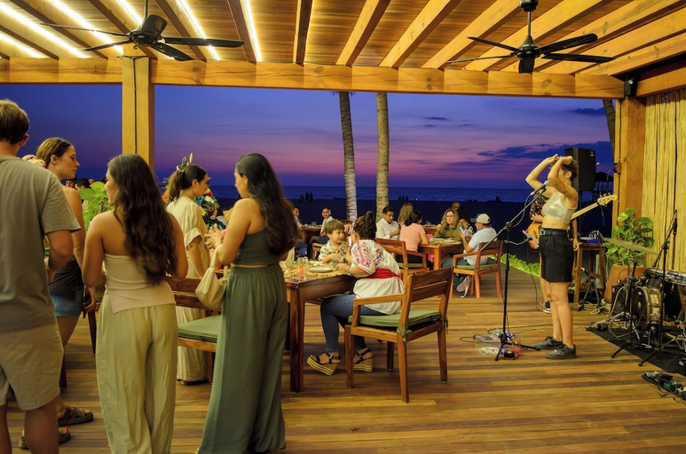 Food & Drinks 4, Hotel Rockaway, Dist. Pochutla
