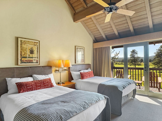 Interior 2, Meadows Retreat 226, Deschutes