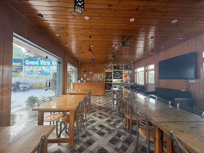 Dining, Grand vista retreit, Dehradun