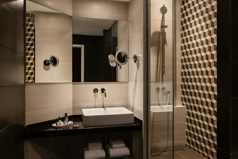 Bathroom 4, Bourgogne & Montana, Paris