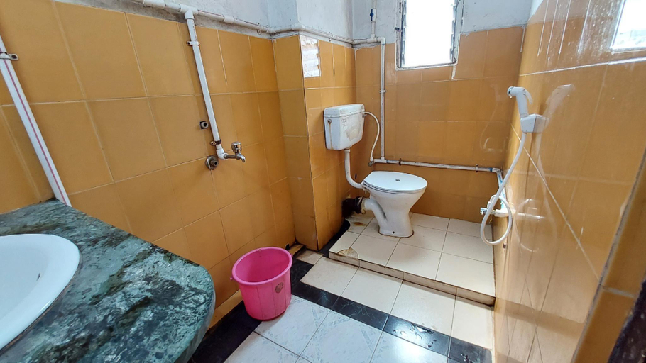 Bathroom 3, Hotel Swagat Premium Near Railway Station, Khordha