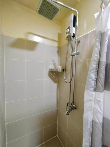 Bathroom 4, Grass Residences Tower 5, Quezon City
