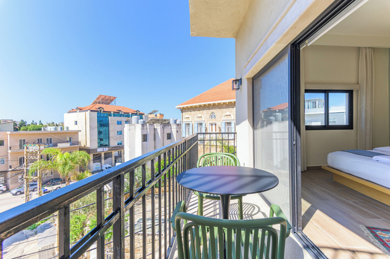 Terrace/patio 4, Quattro - Deluxe Studios & Rooftop in Batroun, Batroun