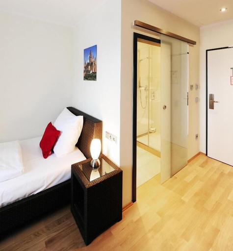 Room 2, GuestHouse Mainz, Mainz