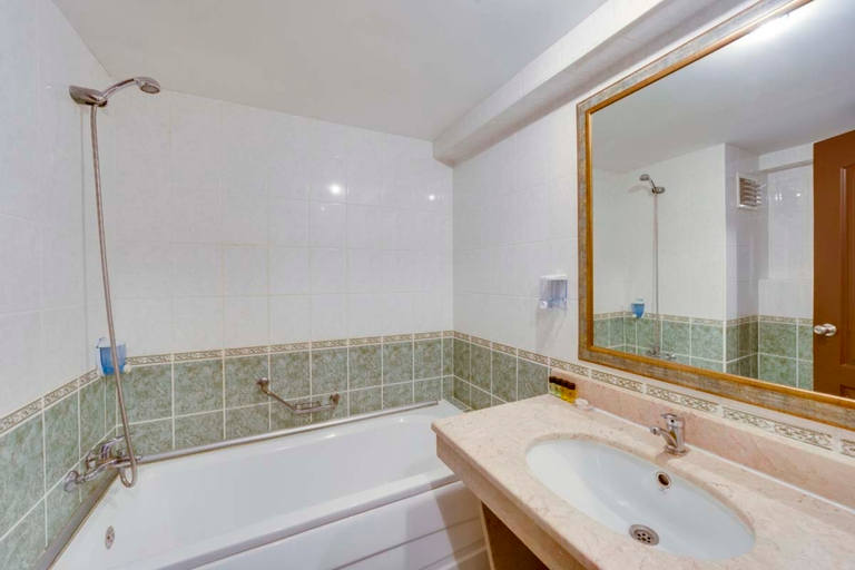 Bathroom, Eken Resort Hotel, Bodrum