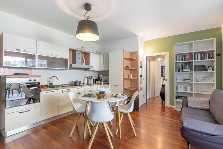 Others 5, Suite 22, Trento