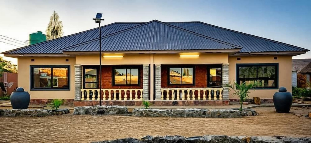 Exterior & Views