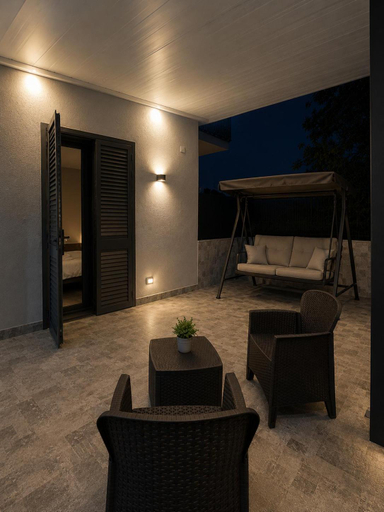 Others 5, Reale Guest House, Catania