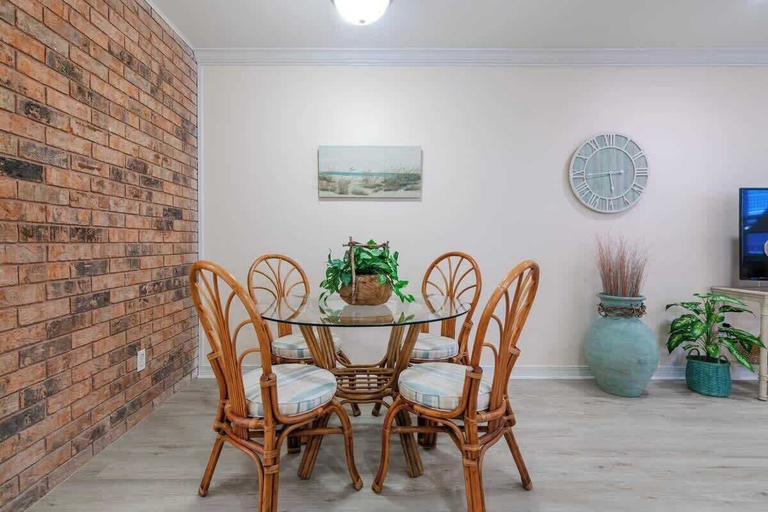 Room 3, Cypress Sanctuary, Harrison
