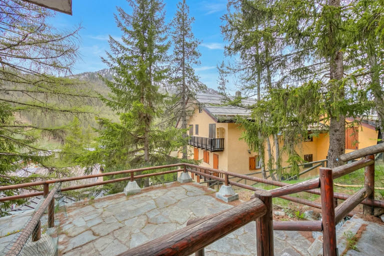 Property grounds 5, Appartamento La Marmotta Mountain Retreat, Hautes-Alpes