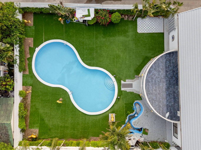 Swimming pool 5, Luxury 5 BR Private Party Pool Villa Pattaya Central, Pattaya