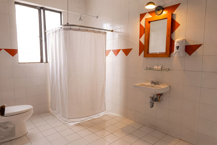 Bathroom 4, Hotel Virreyes México, Mexico City