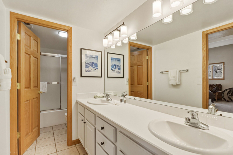 Bathroom 3, She305 Summit House East 1 Bedroom Condo, Summit