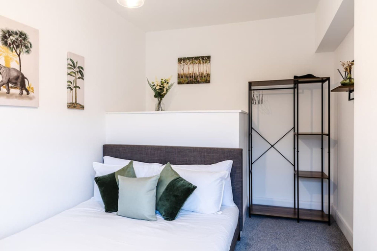 Room 2, 1-min Walk to High St 3-min to Mumbles Beach, Swansea