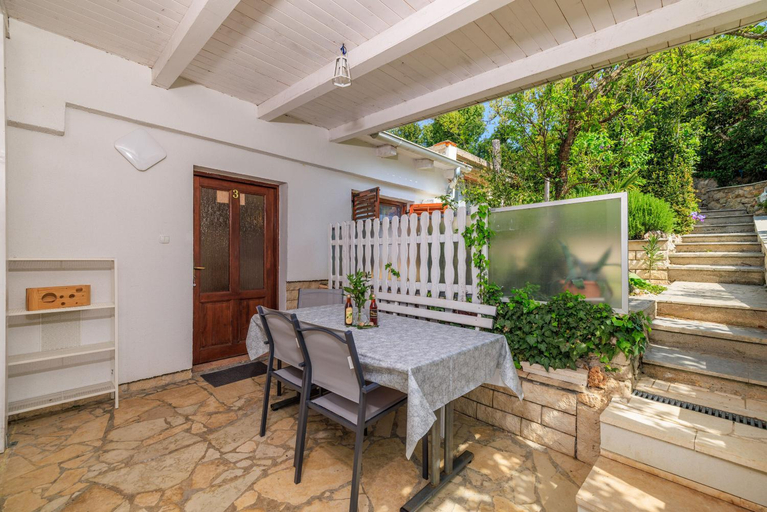 Balcony/terrace 3, Apartments Lu, Crikvenica