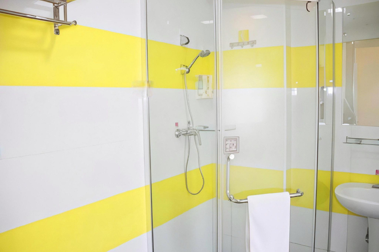 Bathroom 4, 7 Days Inn Luzhou Longma Avenue District Government, Luzhou