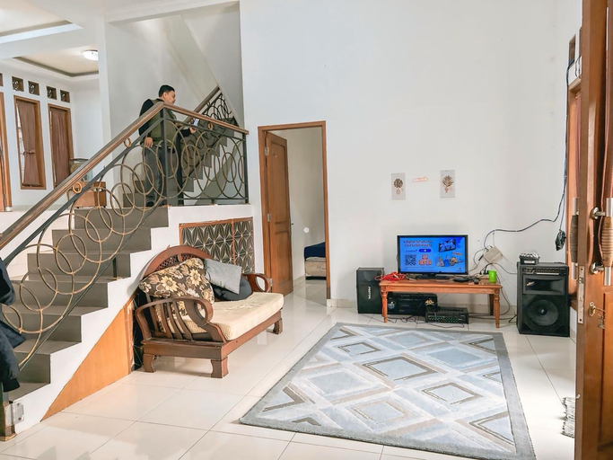 Others 5, Villa Catania Hills, Bogor