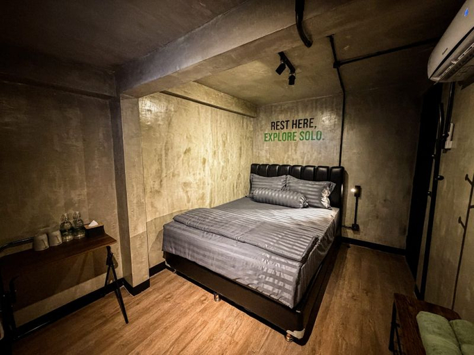 Others 4, LOKABEDS ZAYED, Solo