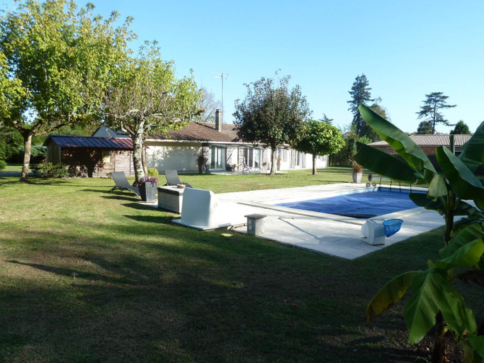 Others 4, gite, Gironde