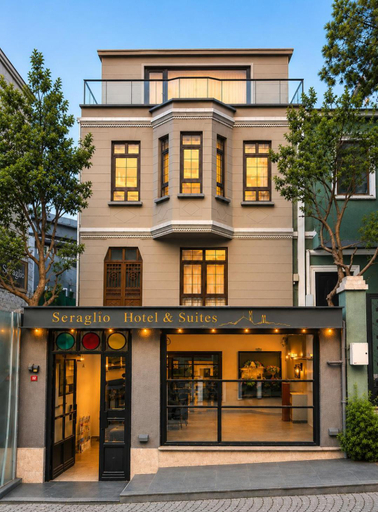 Exterior & Views