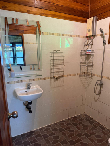 Bathroom 3, Golden Teak Resort Baan Sapparot, Pulau Phuket