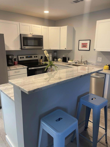 Others 5, Charming 2 Bedroom, 1 Bath Duplex Just Blocks From the Beautiful Beachfront, Harrison