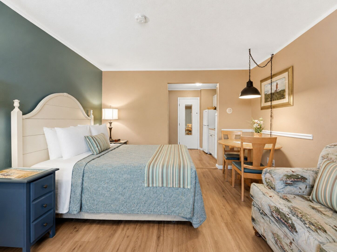Bedroom 2, Pier 7 Condominiums, Barnstable