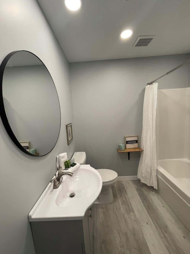Bathroom 4, Charming 2 Bedroom, 1 Bath Duplex Just Blocks From the Beautiful Beachfront, Harrison