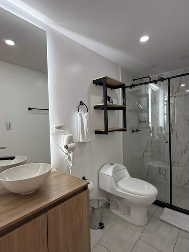 Bathroom 4, Beautiful Apartment in Chico, Santafé de Bogotá