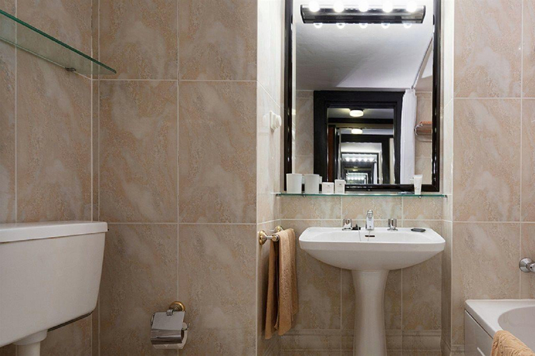 Bathroom 5, Baia Madeira Hotel, Machico