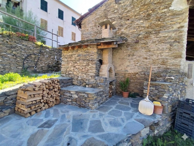BBQ/picnic area 5, Casa Sud Miranda - rustico di paese, Imperia