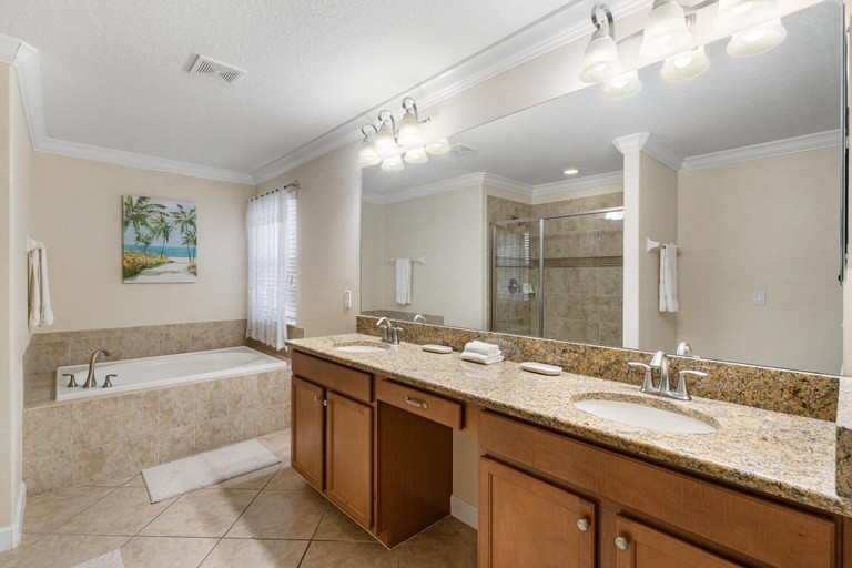 Bathroom 2, Buc2999 6 Bedroom Home, Osceola