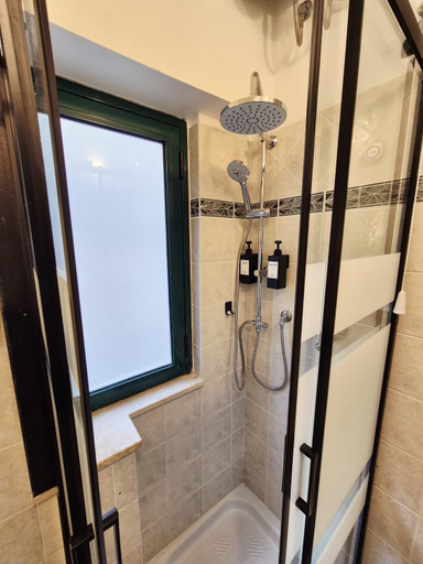 Bathroom 2, Scilla Guest House, Reggio Di Calabria