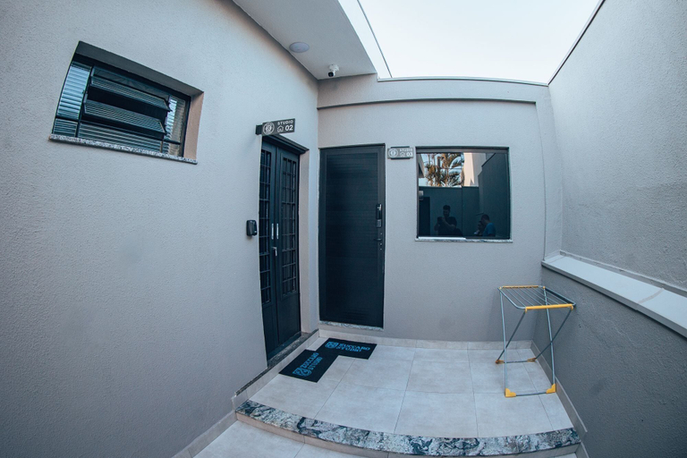 Property grounds 5, Zuccaro Studio, Bauru