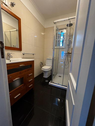 Bathroom 2, Kauai Guest House, Cascais