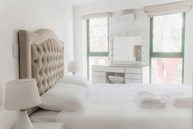 Room 3, Elegance in Barranco - Cozy 2BR, Lima