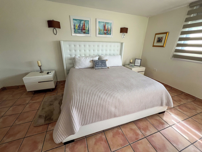 Room 3, Villa Merchán