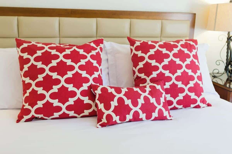 Interior 4, Romantic Napa Escape Prime Location King Bed, Private Patio & Pool, Napa
