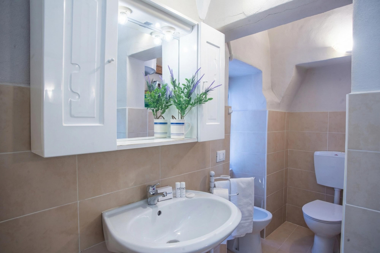 Bathroom 4, La Terrazza Del Nonno With Sea-view Terrace, Imperia