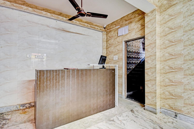 Public Area 1, Hotel O New Rainbow Palace, South 24 Parganas