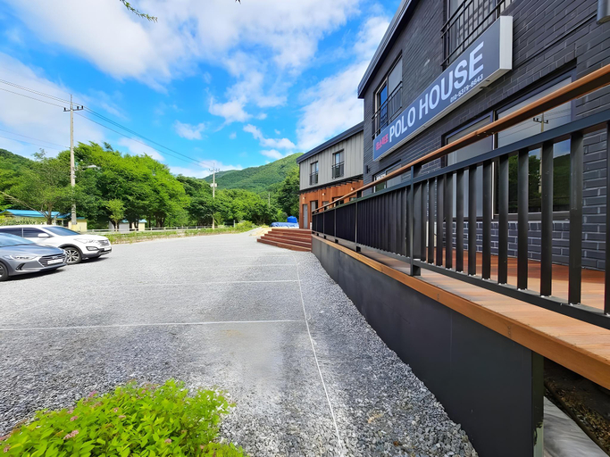 Exterior & Views 4, Gapyeong Polo House Pension, Gapyeong