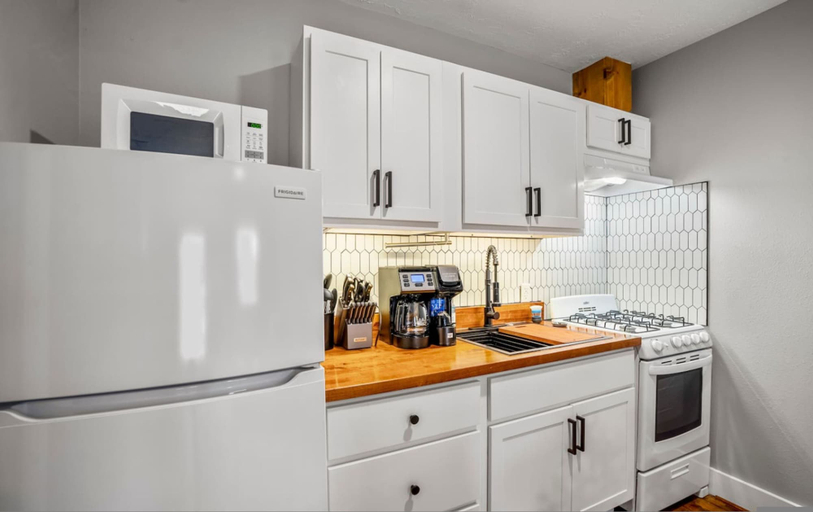Room 2, Quiet Studio Minutes From Downtown Houston, Houston