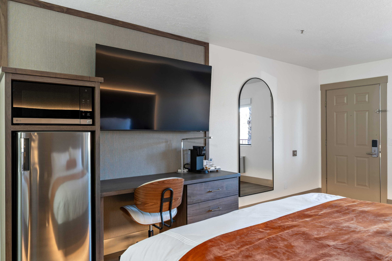 Room 2, Zion Promenade Hotel, Washington
