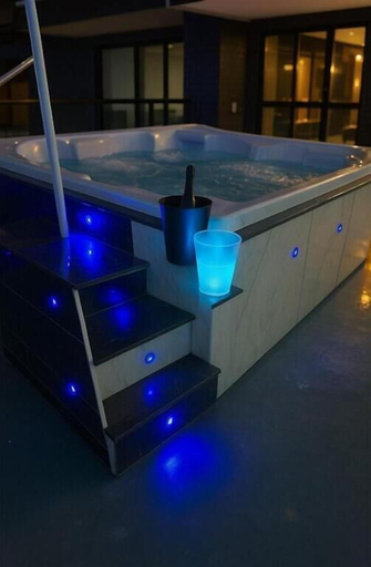 Outdoor spa tub, Penthouse Landscape 1403 platinum, Fortaleza
