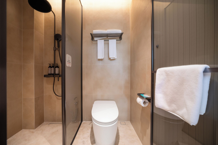 Bathroom 4, Yangshuo Riverview Hotel, Guilin