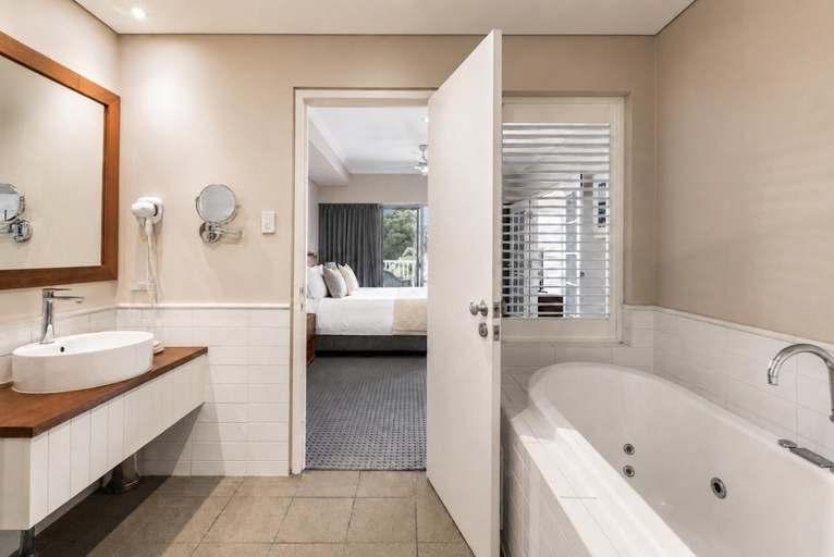 Bathroom 4, Caves House Apartments Yallingup, Busselton
