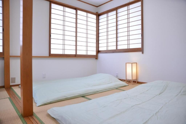 Room 2, Green House, Edogawa